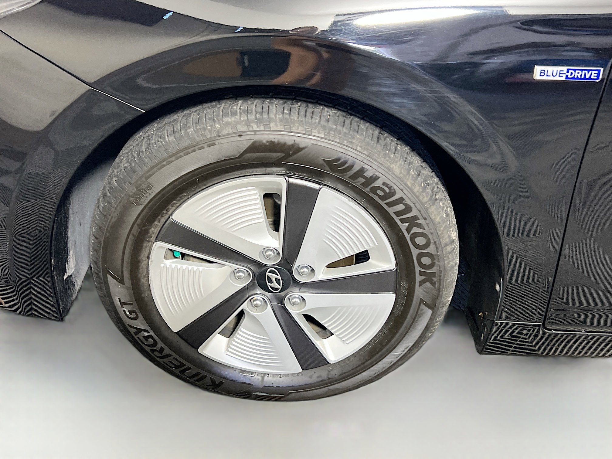 Used 2017 Hyundai Ioniq Blue image 13