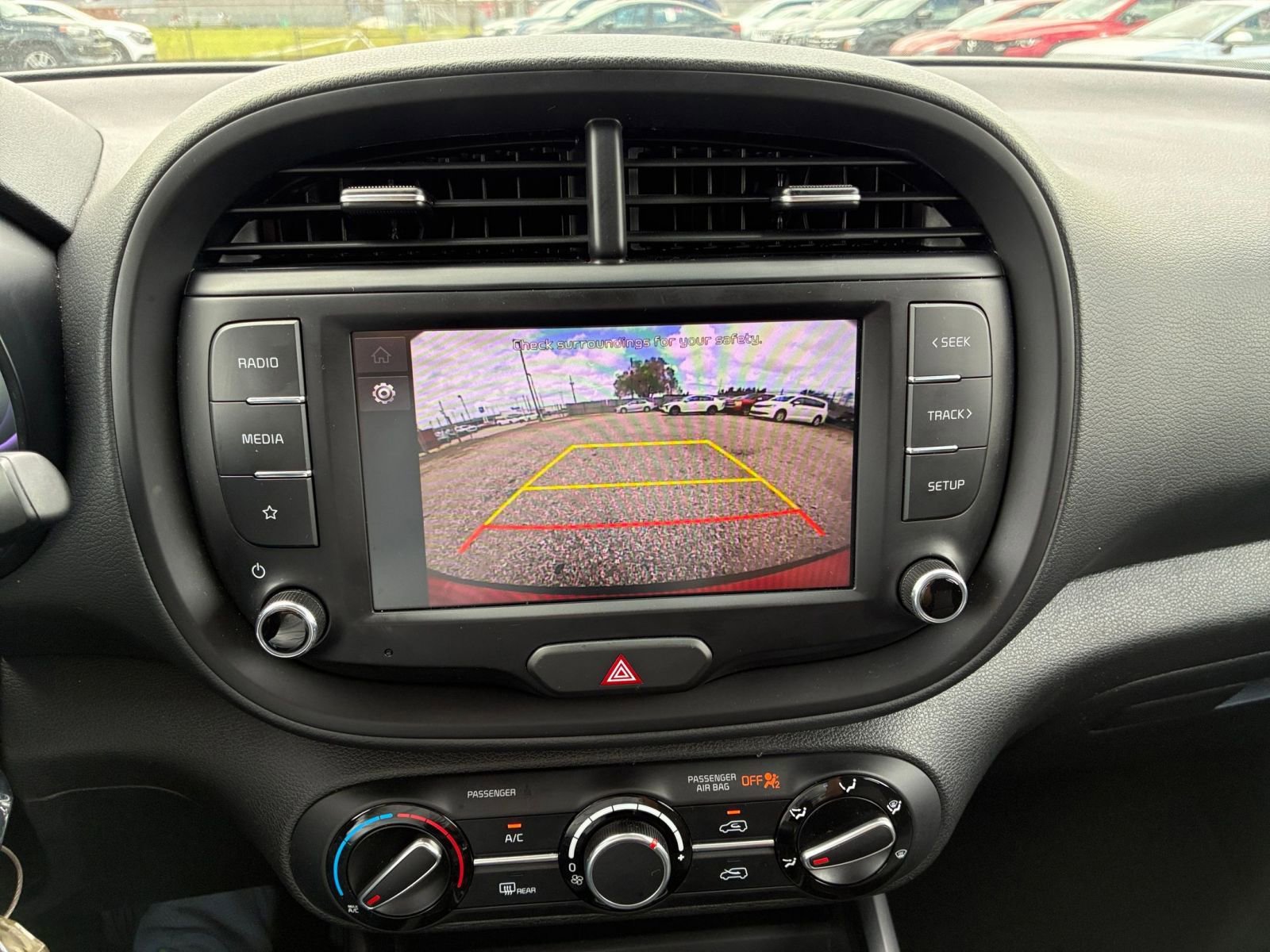 Used 2025 Kia Soul LX w/ LX Technology Package image 18