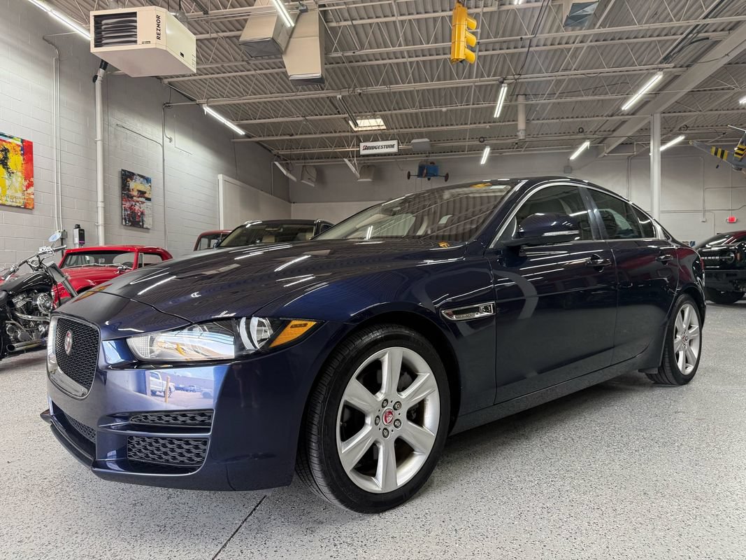 Used 2017 Jaguar XE Premium RWD image 1