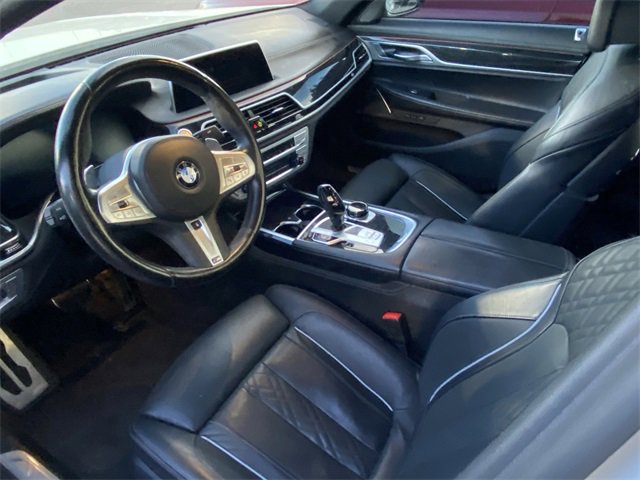 Used 2022 BMW 740i 740i w/ M Sport Package image 5