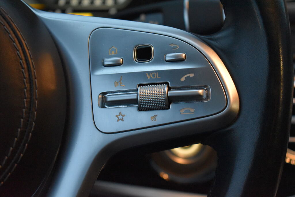 Used 2018 Mercedes-Benz S 560 Sedan w/ AMG Line Exterior image 27