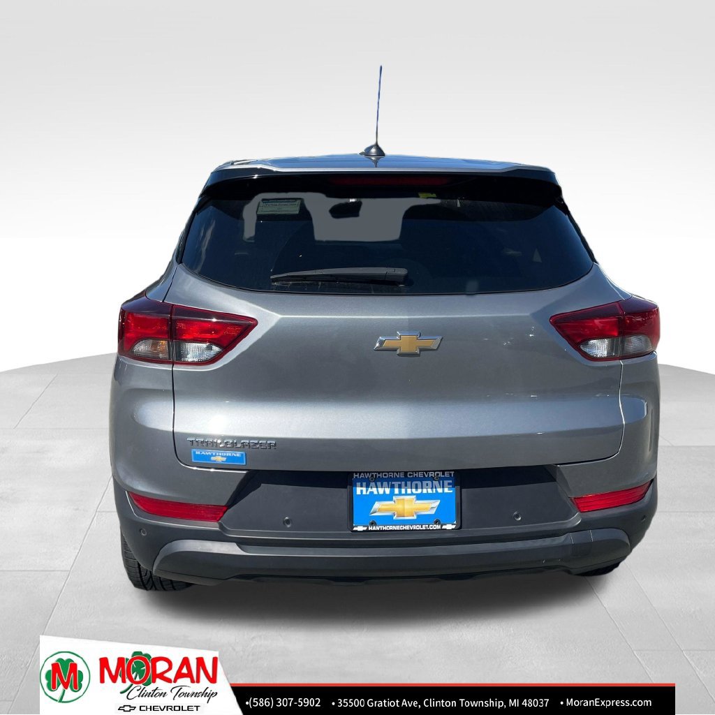 Used 2024 Chevrolet TrailBlazer LS w/ LS Convenience Package FWD image 4