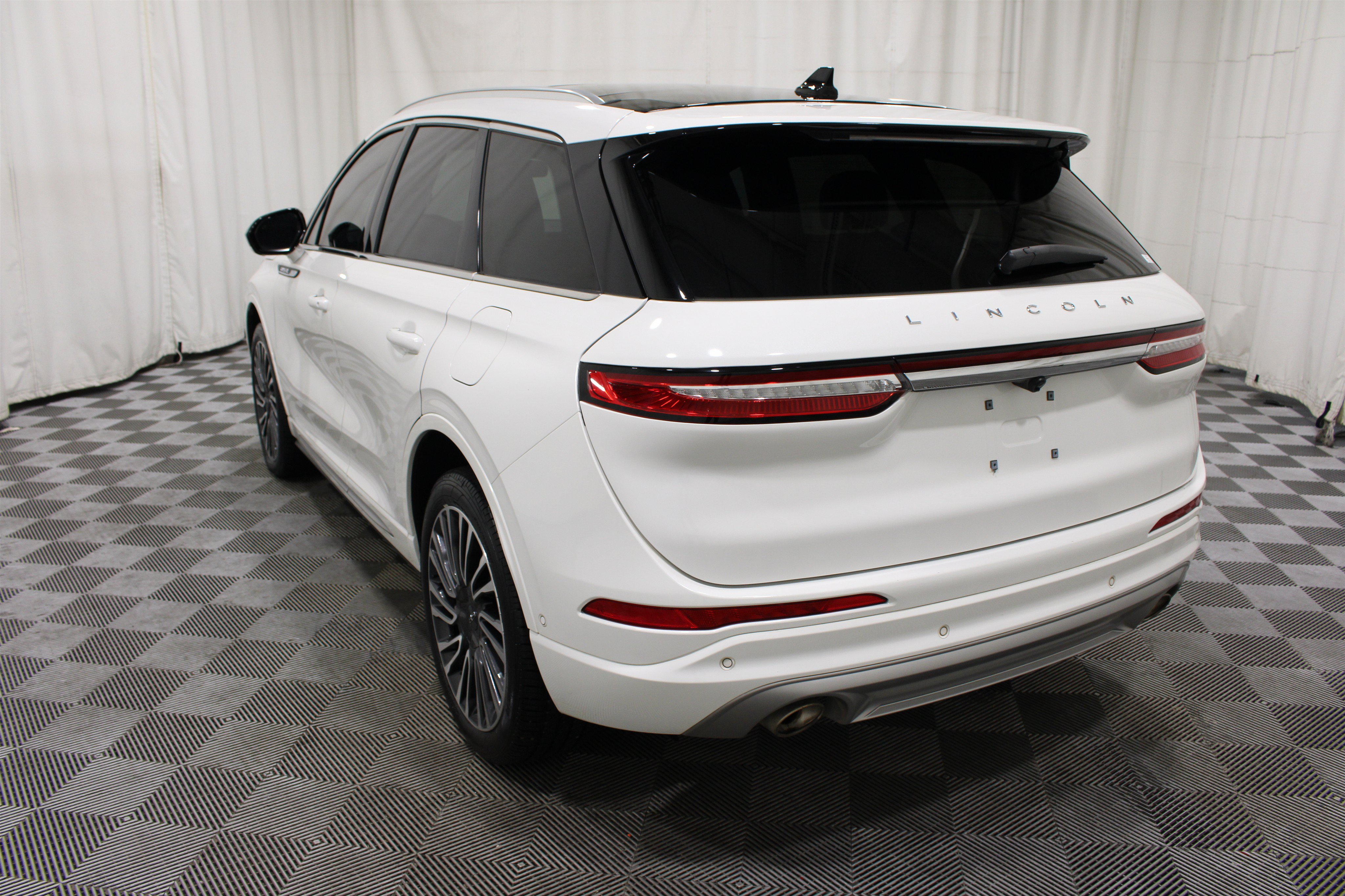Certified 2022 Lincoln Corsair AWD w/ Premium Package image 32