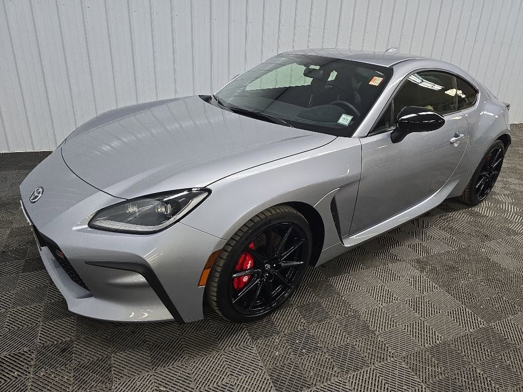 Used 2025 Toyota GR86 Premium w/ Performance Package RWD image 8