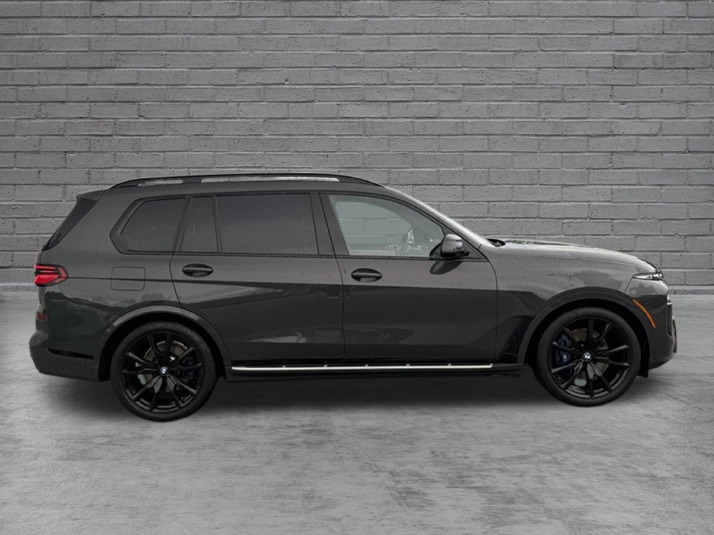Used 2024 BMW X7 xDrive40i w/ M Sport Package AWD/4WD image 8
