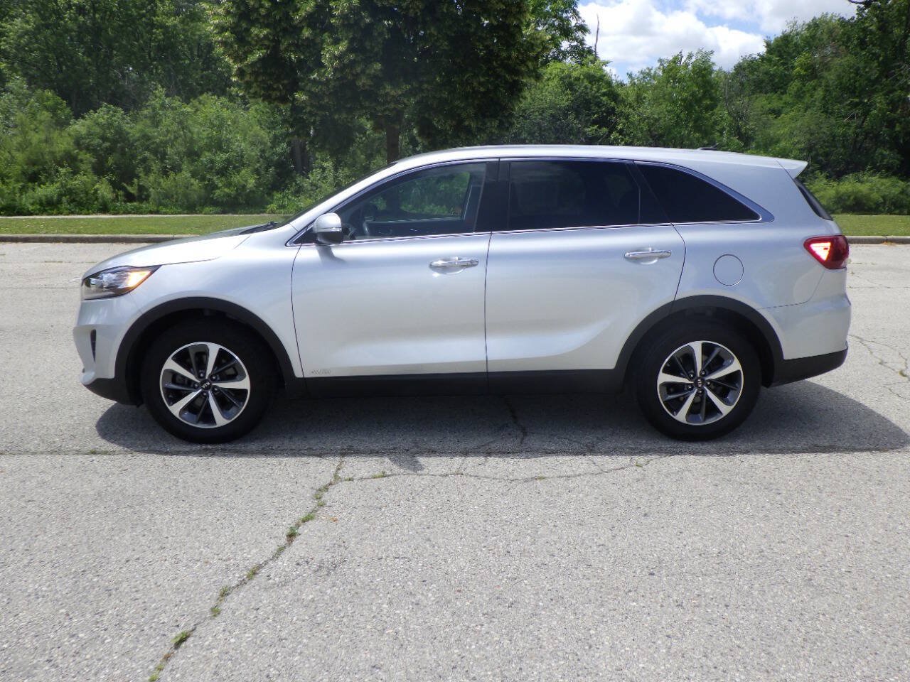 Used 2020 Kia Sorento AWD V6 image 2
