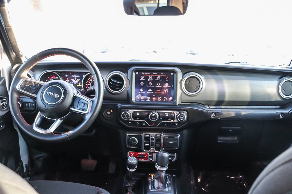 Used 2022 Jeep Gladiator Rubicon w/ Trailer Tow Package AWD/4WD image 14