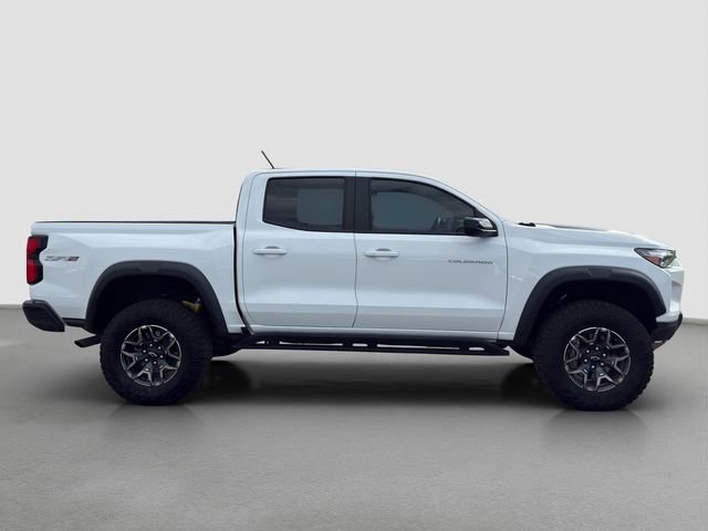Used 2024 Chevrolet Colorado ZR2 w/ Safety Package AWD/4WD image 7