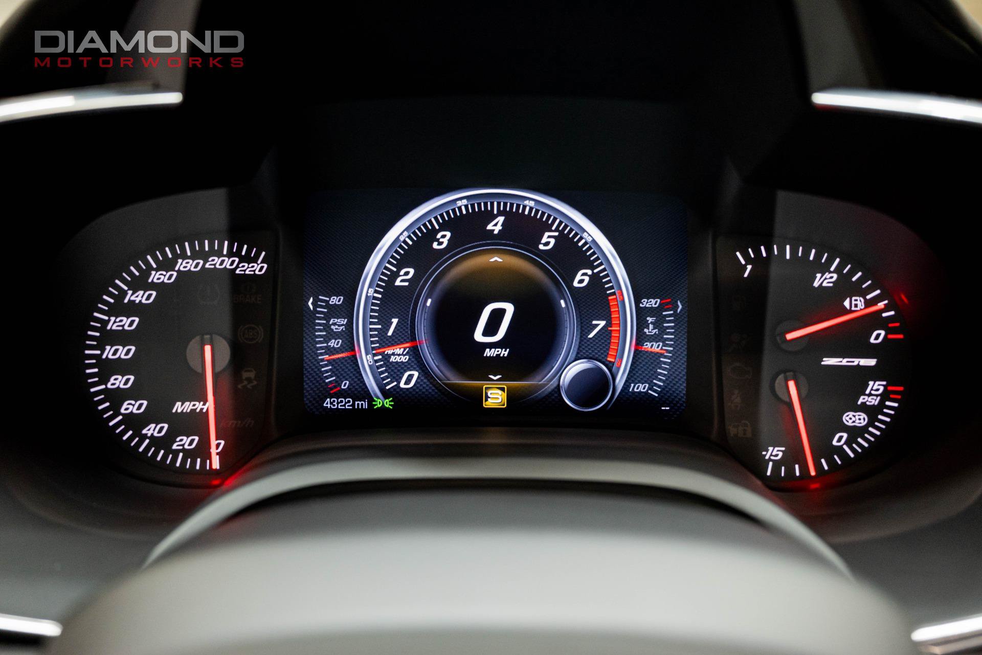 Used 2015 Chevrolet Corvette Z06 w/ 3LZ Preferred Equipment Group RWD image 83