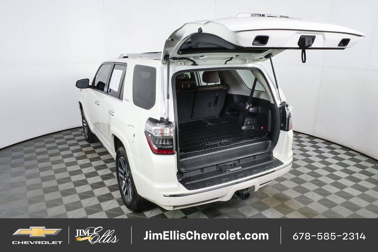 Used 2021 Toyota 4Runner Limited AWD/4WD image 25
