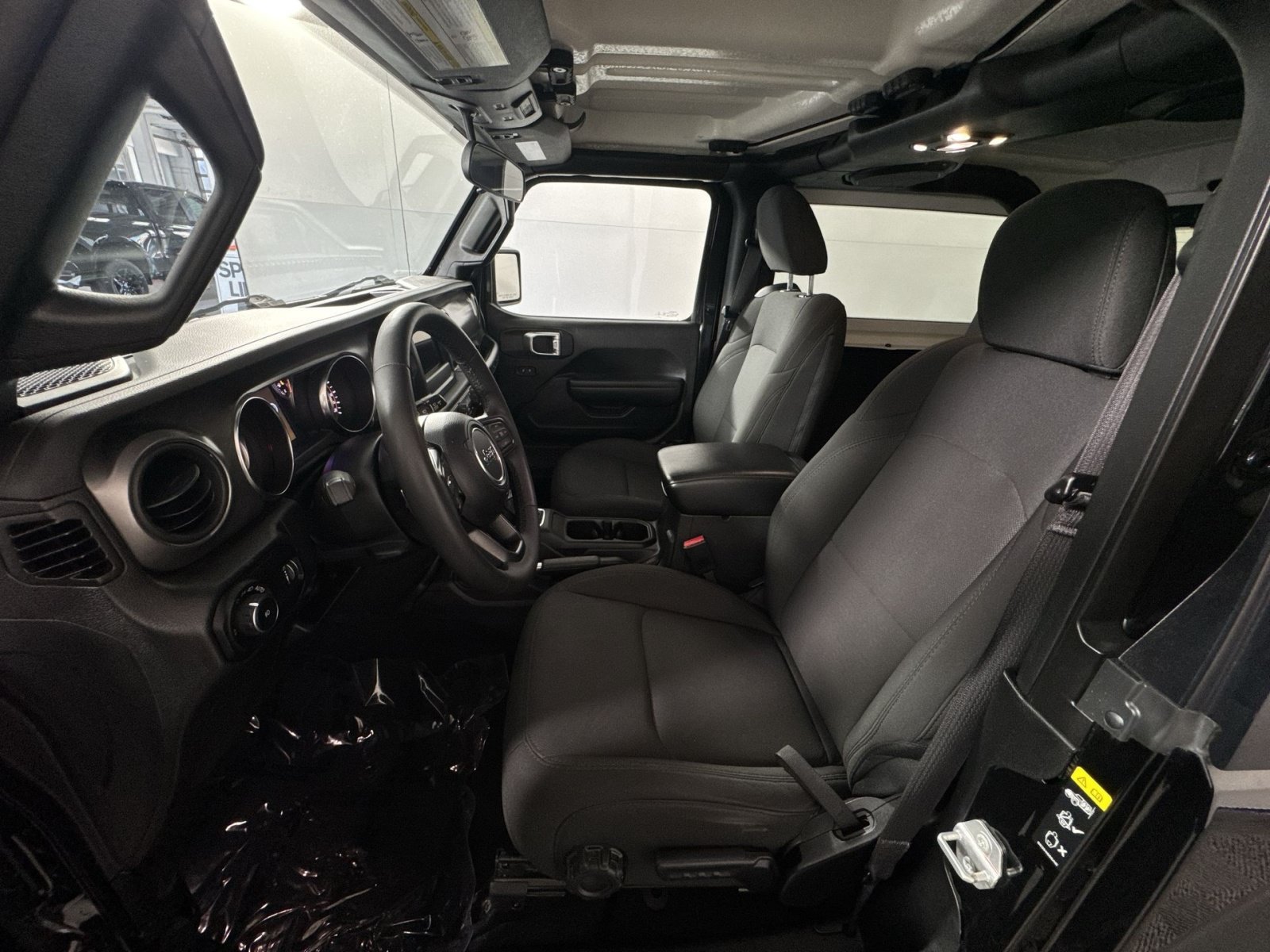 Used 2023 Jeep Wrangler Sport AWD/4WD image 13