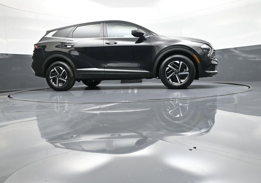 Certified 2023 Kia Sportage LX image 29