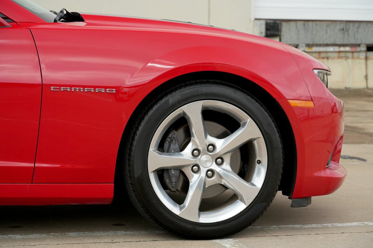Used 2015 Chevrolet Camaro SS w/ RS Package RWD image 28