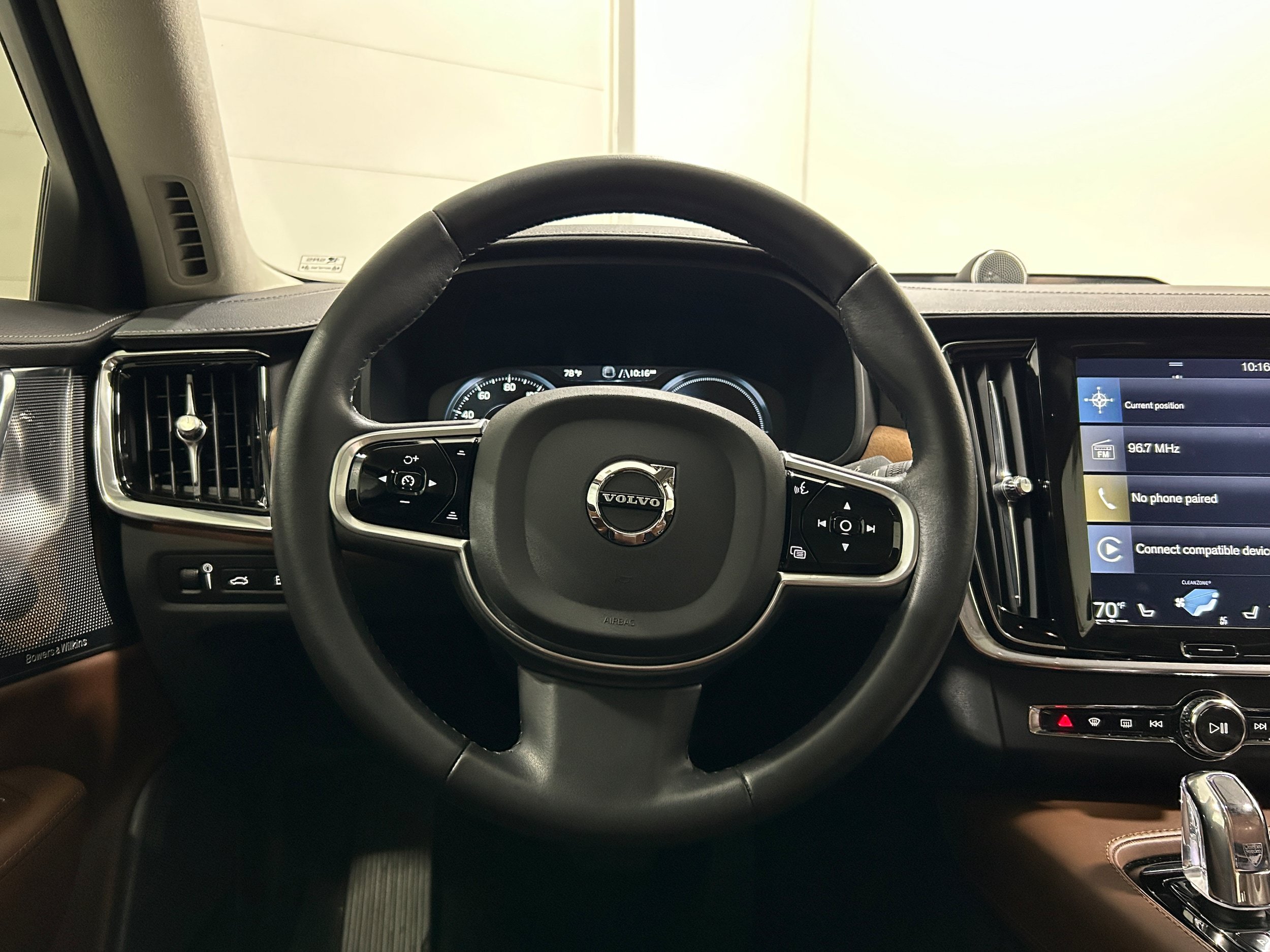 Used 2018 Volvo S90 T8 Inscription w/ Luxury Package AWD/4WD image 13