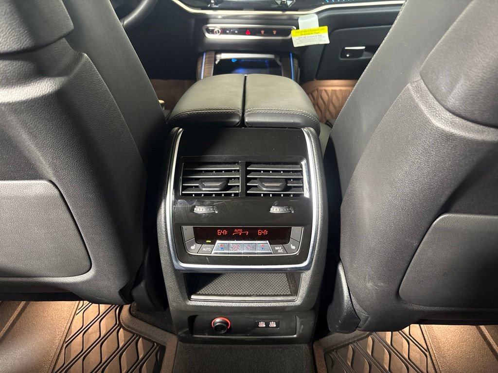 Certified 2026 BMW X7 xDrive40i AWD/4WD image 33
