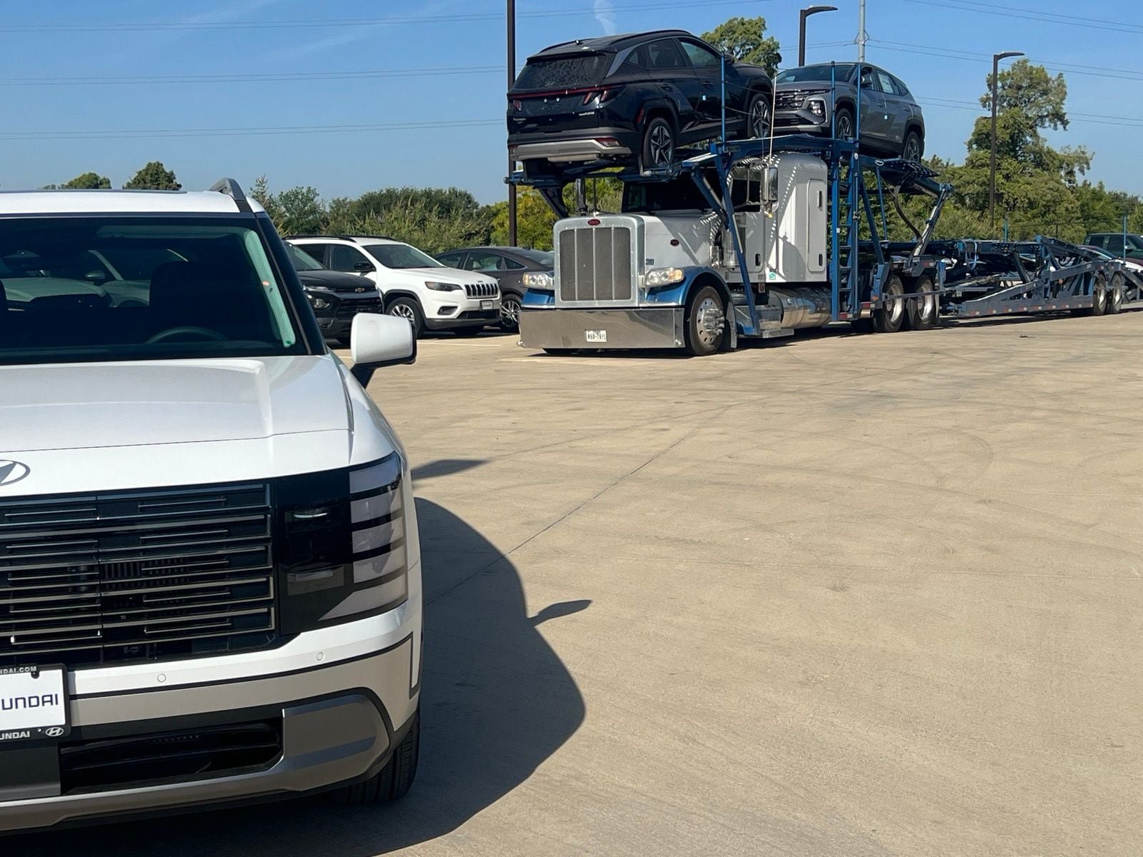 New 2026 Hyundai Palisade SEL Premium w/ Tow & Go Package AWD/4WD image 3