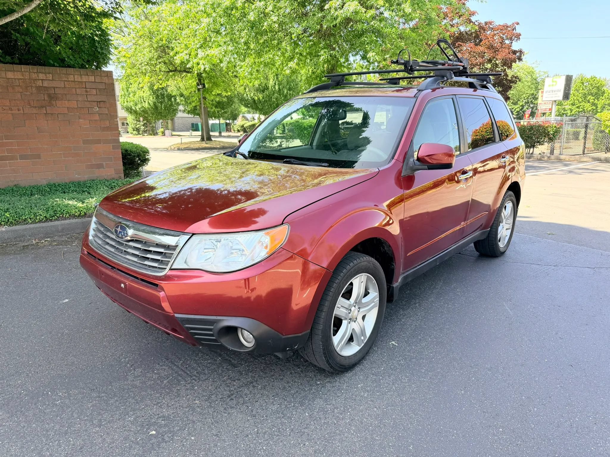 Used 2010 Subaru Forester 2.5X Limited AWD/4WD image 1