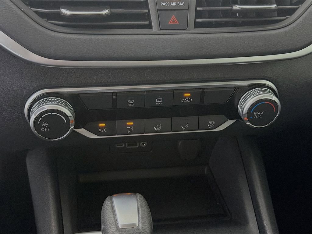 Used 2022 Nissan Altima 2.5 SV FWD image 18