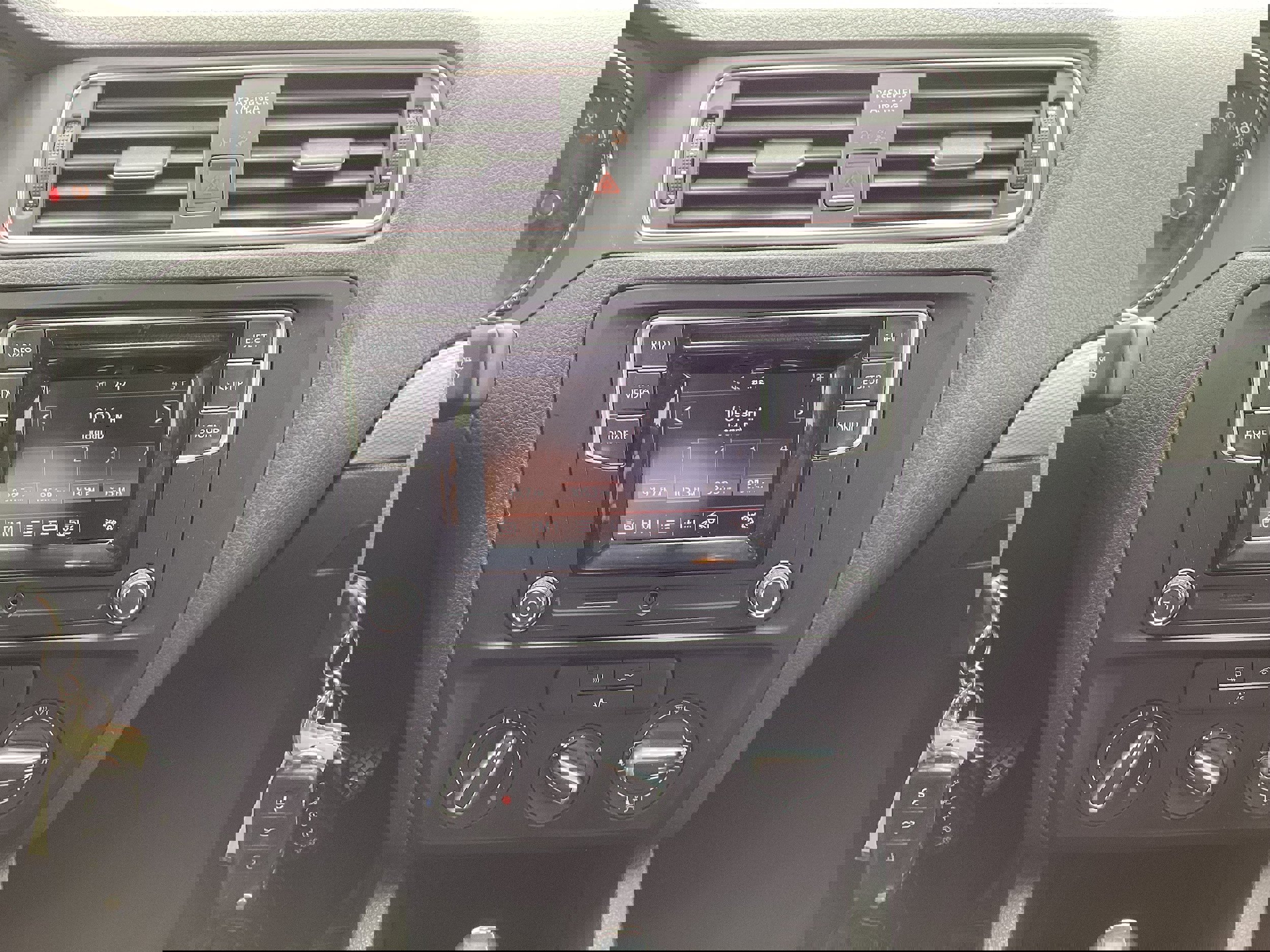 Used 2017 Volkswagen Jetta S image 17