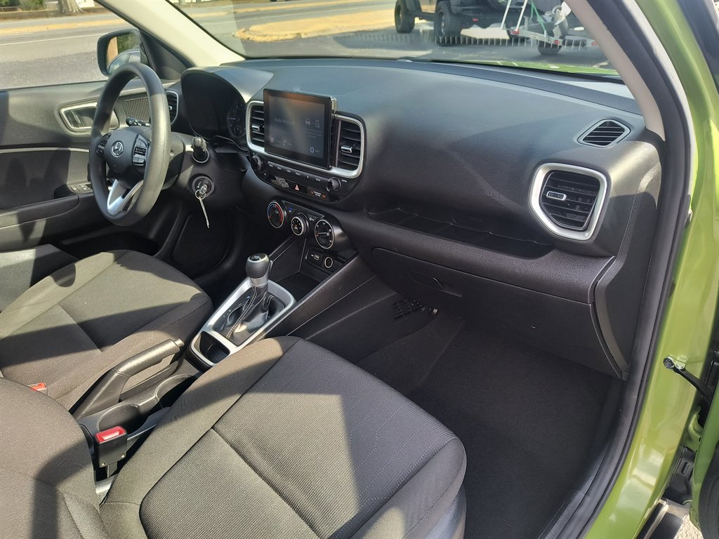 Used 2022 Hyundai Venue SE image 20