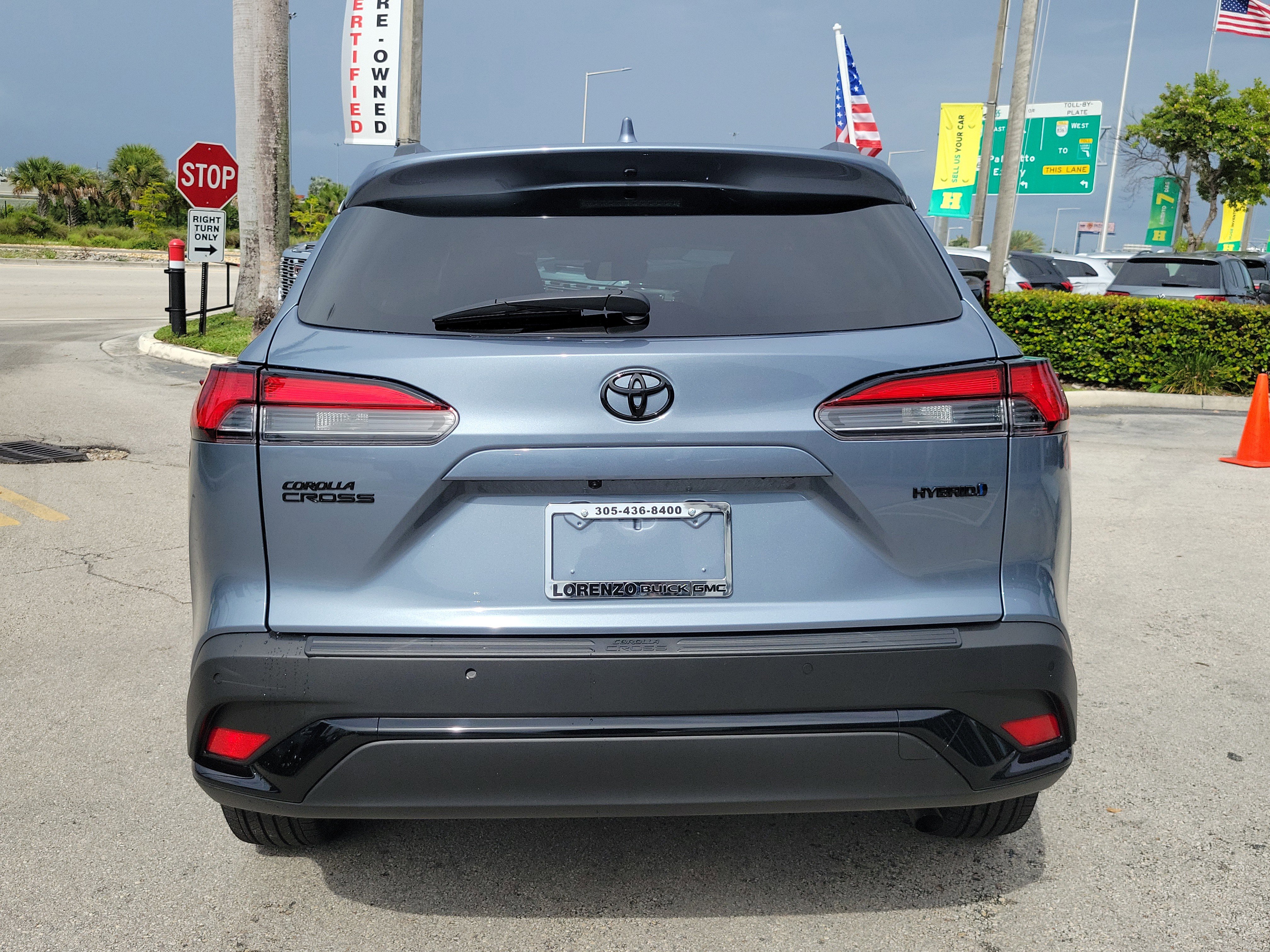 Used 2024 Toyota Corolla Cross AWD Hybrid w/ Convenience Package image 6