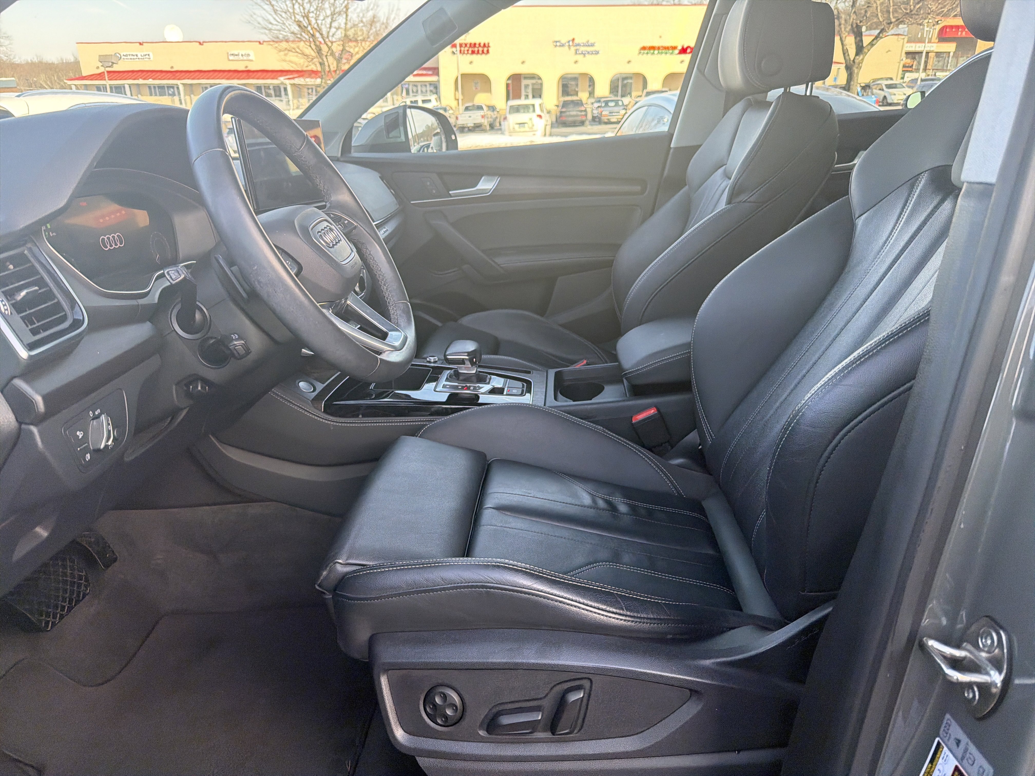 Certified 2023 Audi Q5 e Premium Plus w/ Premium Plus Package image 5