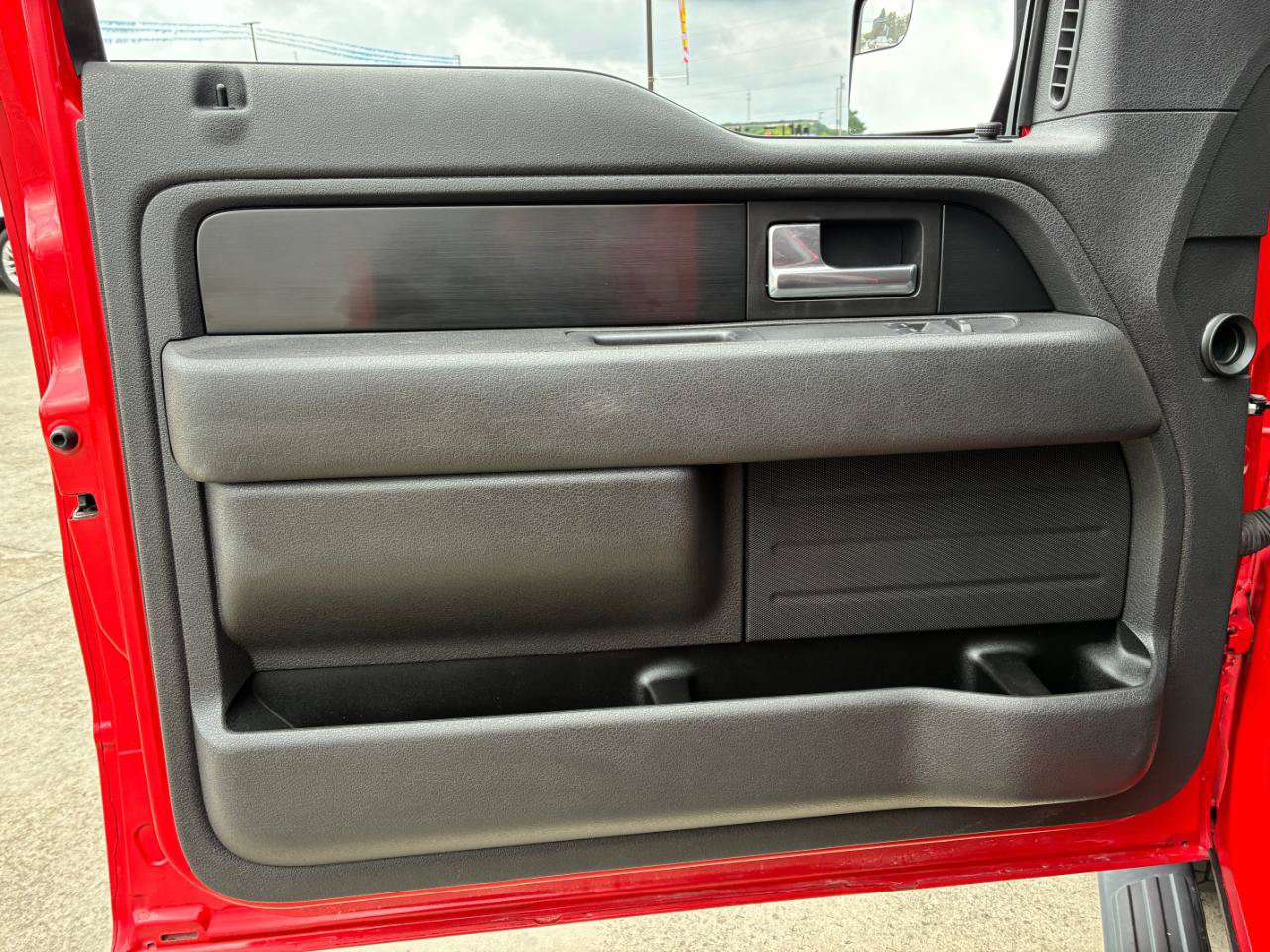 Used 2014 Ford F150 FX4 w/ FX Appearance Package AWD/4WD image 9