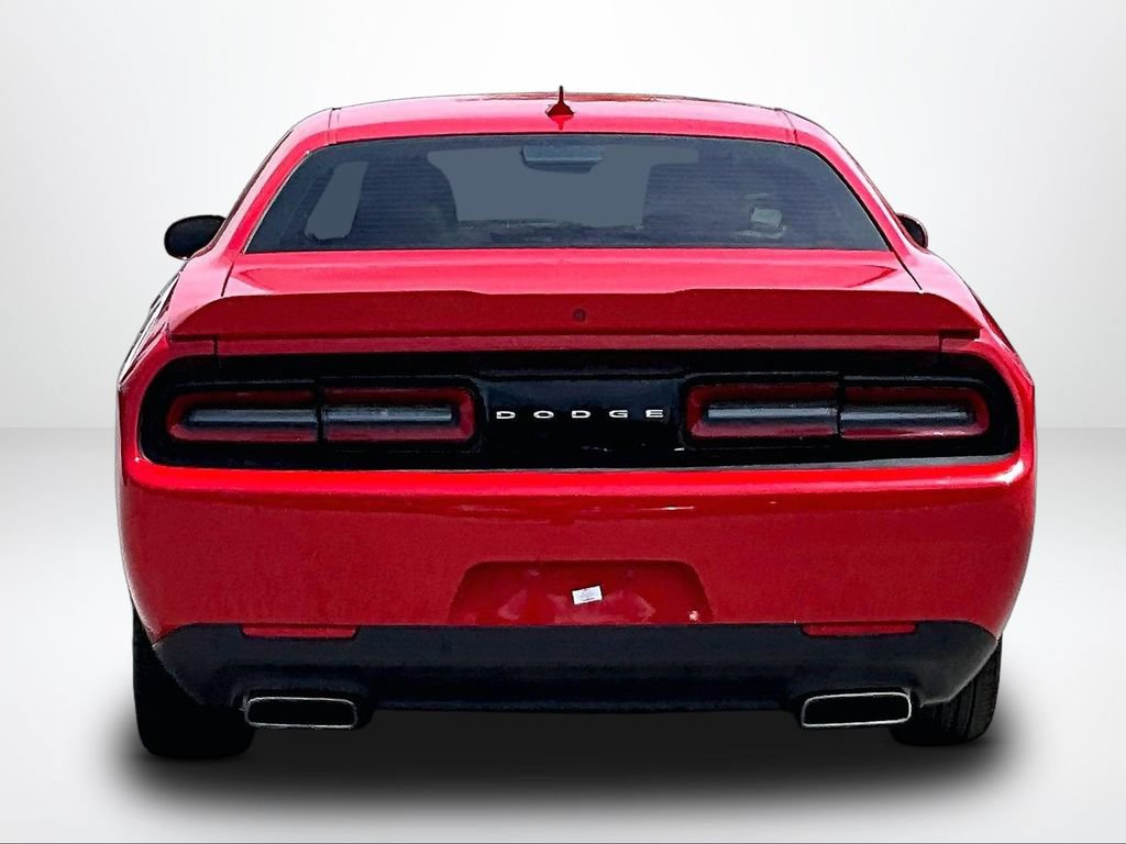 Used 2015 Dodge Challenger R/T Plus RWD image 5