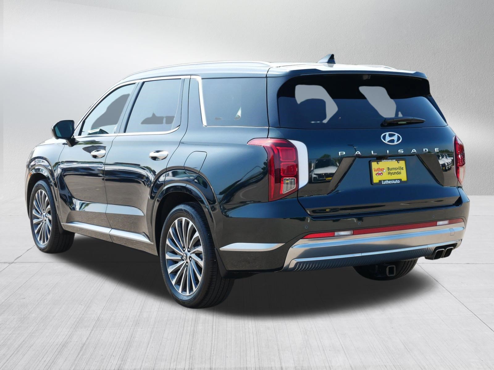 Certified 2025 Hyundai Palisade Calligraphy AWD/4WD image 5