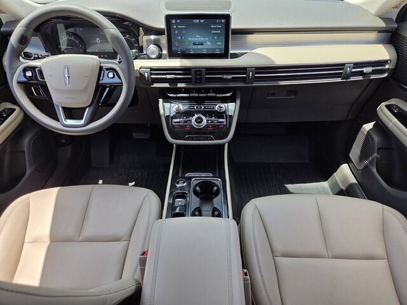 Used 2022 Lincoln Corsair FWD image 13