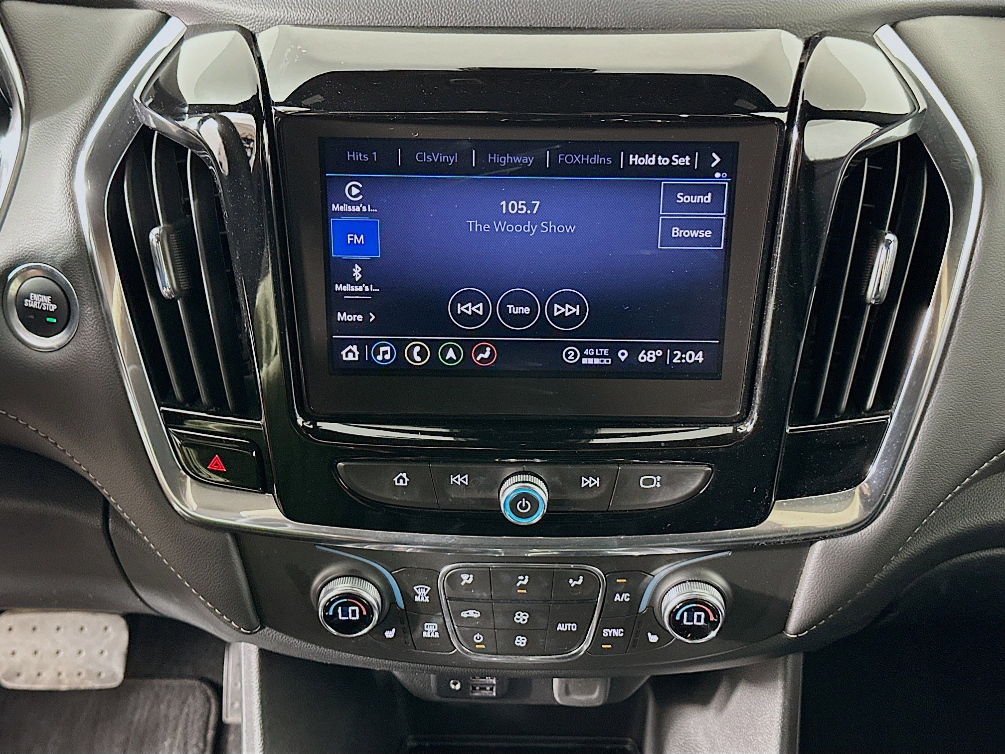 Used 2023 Chevrolet Traverse LT w/ LT Premium Package image 21