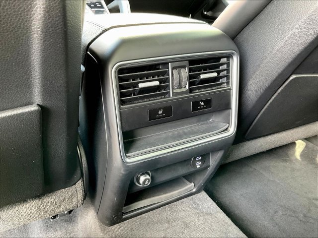 Used 2023 Porsche Cayenne S AWD/4WD image 12