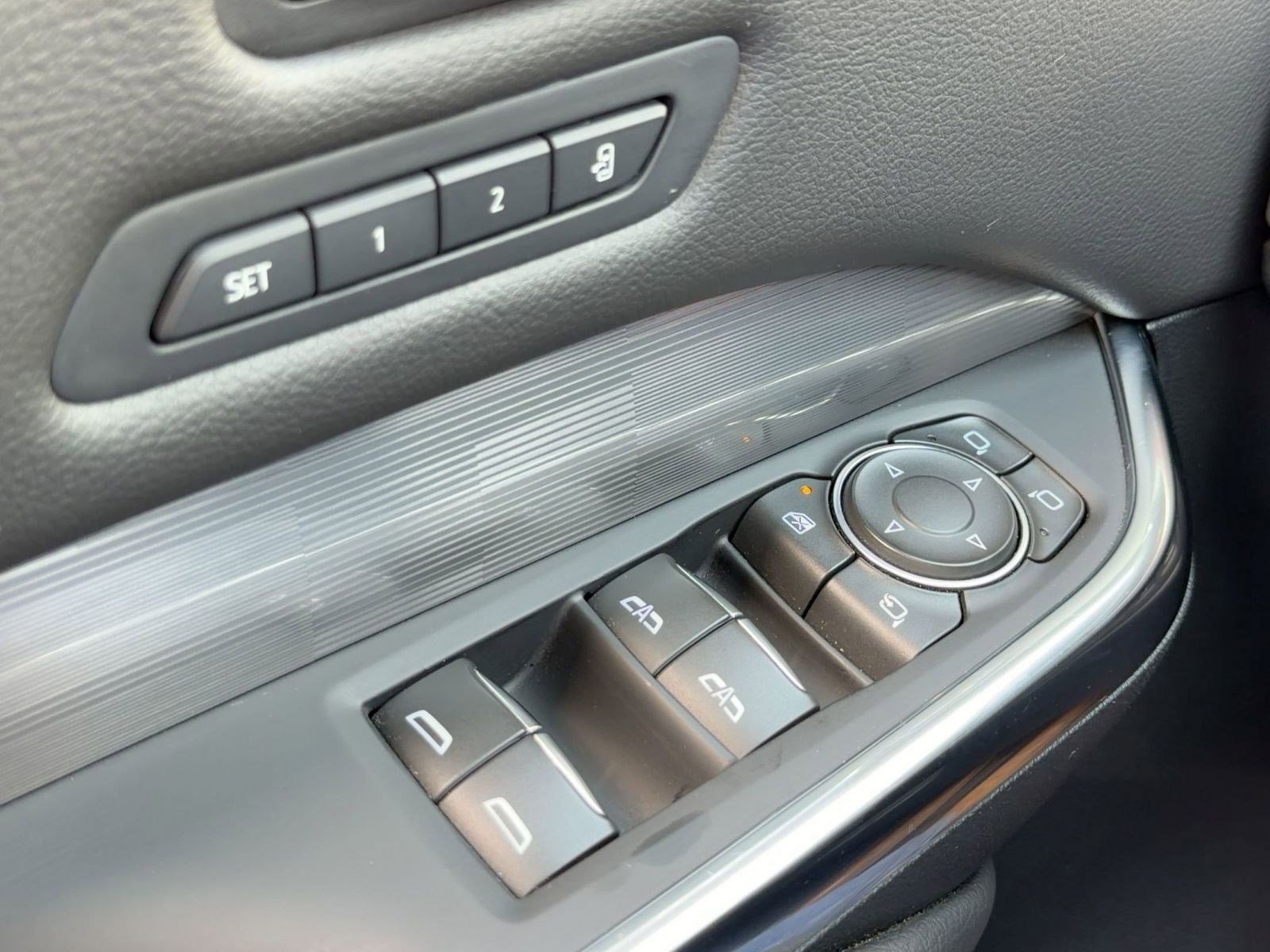 Certified 2025 Cadillac XT4 Premium Luxury image 11