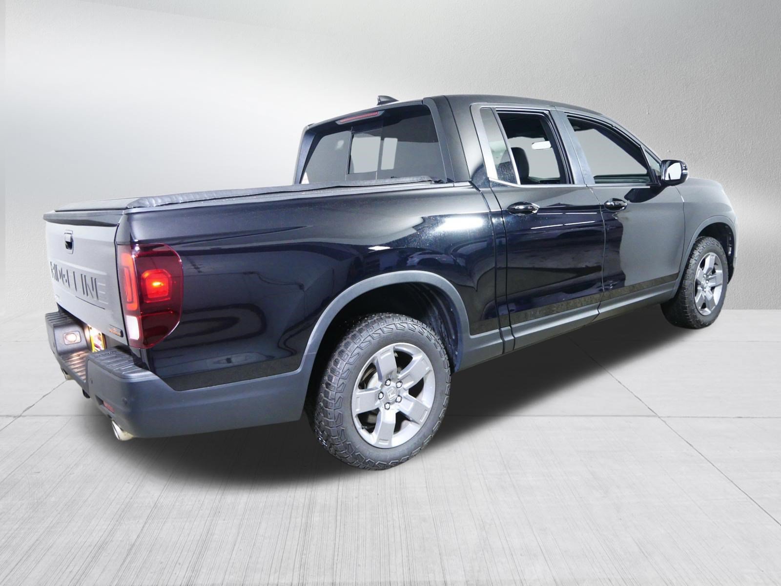 Used 2025 Honda Ridgeline TrailSport image 7