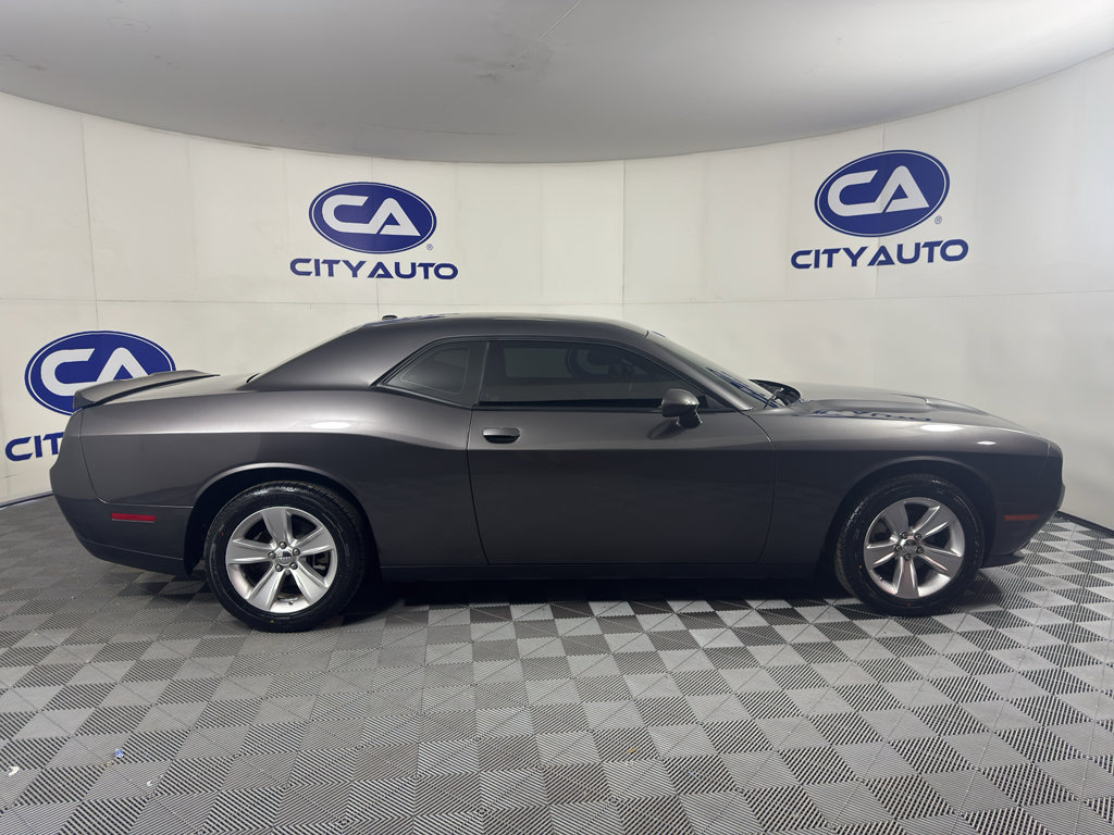 Used 2023 Dodge Challenger SXT RWD image 2