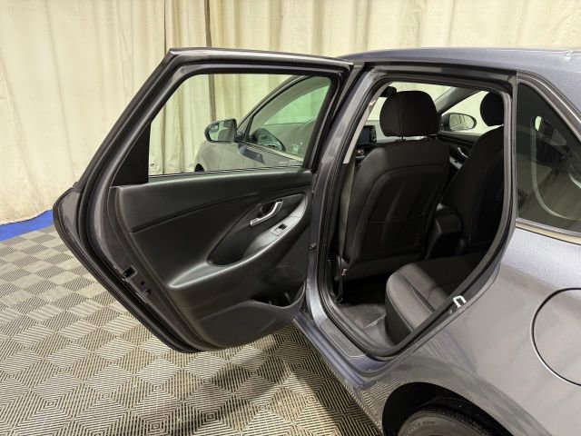 Used 2018 Hyundai Elantra GT FWD image 25