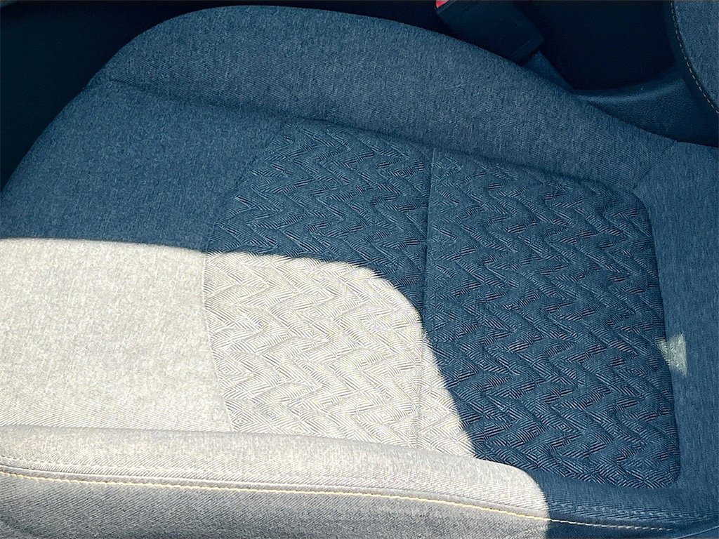 Used 2023 Chevrolet Equinox LT image 19