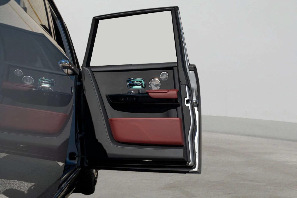Used 2024 Rolls-Royce Phantom Sedan RWD image 8