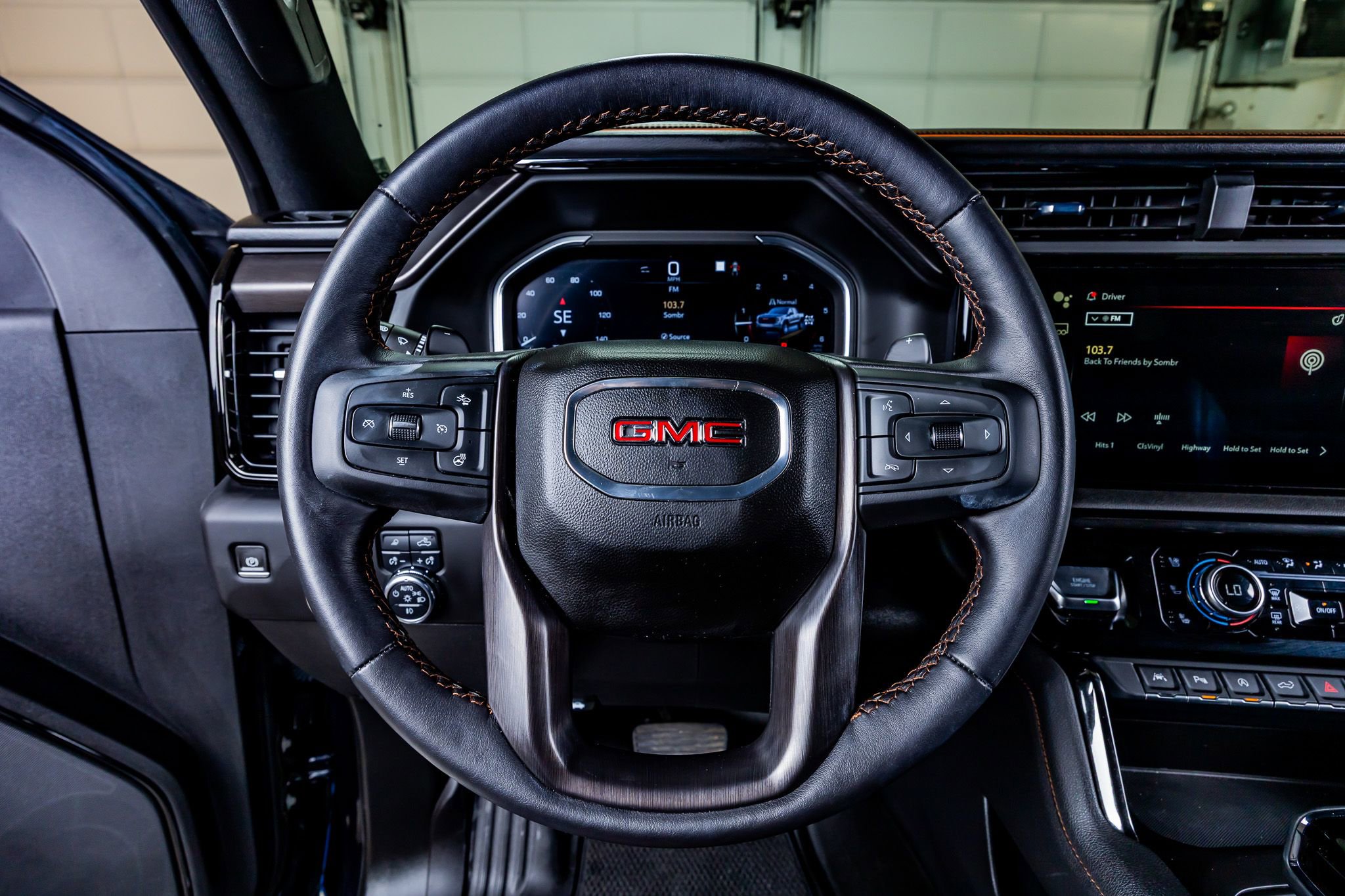 Used 2023 GMC Sierra 1500 AT4 w/ AT4 Premium Package AWD/4WD image 18