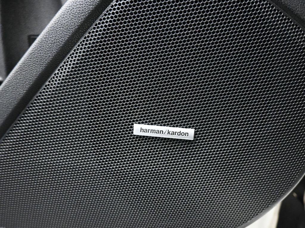 Used 2022 Subaru Forester Limited image 11