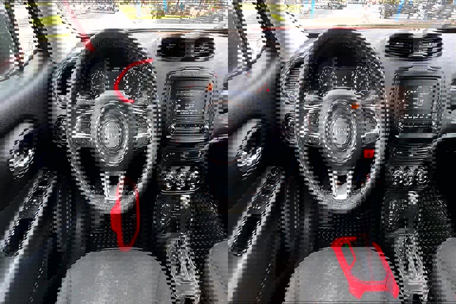 Used 2016 Jeep Renegade Trailhawk image 6