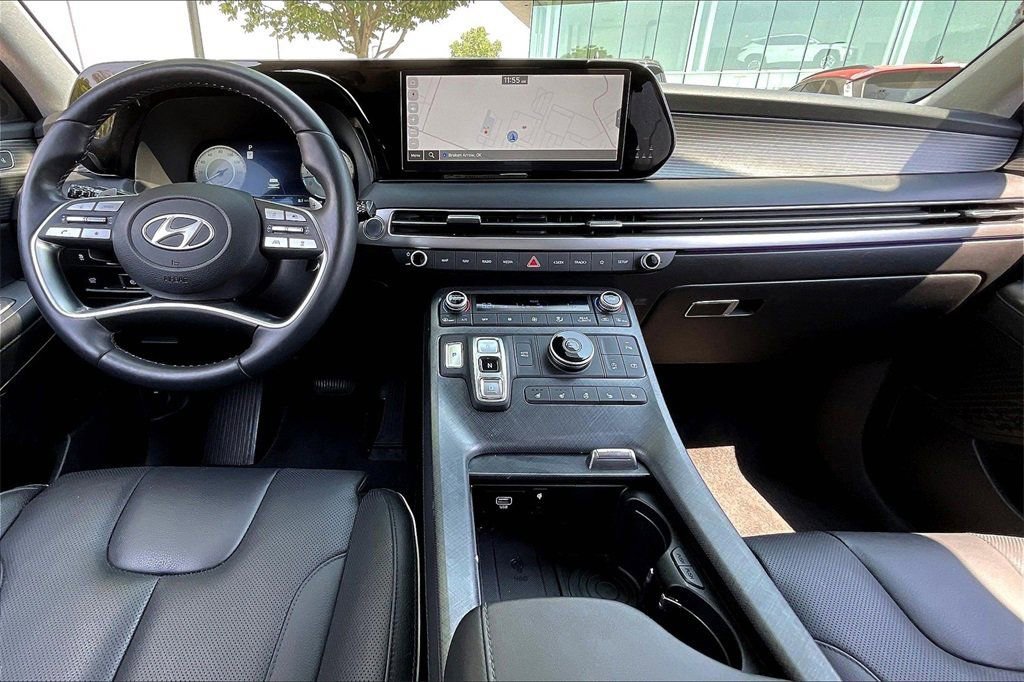 Used 2025 Hyundai Palisade Limited image 12