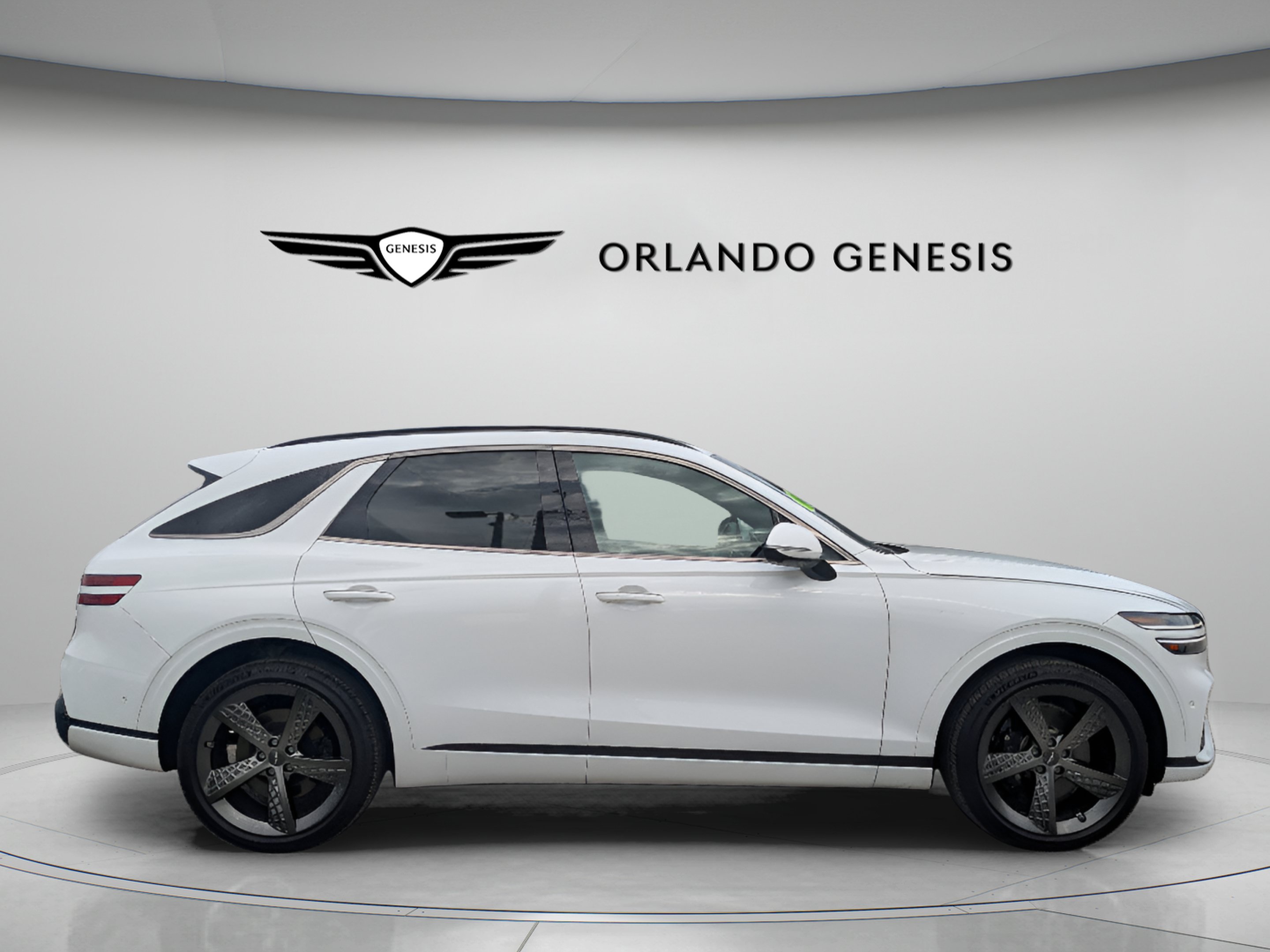 Used 2025 Genesis GV70 2.5T w/ Sport Prestige Package AWD/4WD image 8