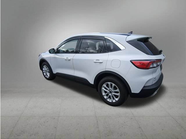 Used 2020 Ford Escape SE image 6