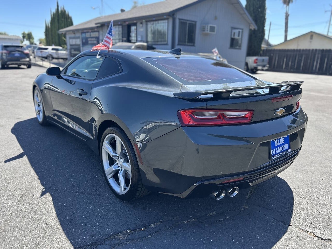 Used 2017 Chevrolet Camaro SS RWD image 4