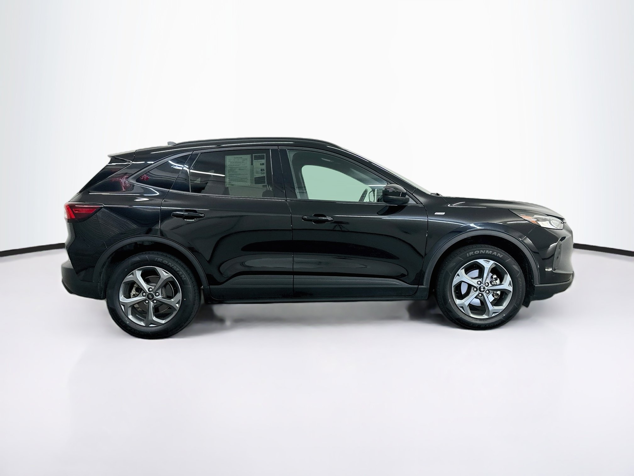 Used 2025 Ford Escape ST-Line Select AWD/4WD image 10