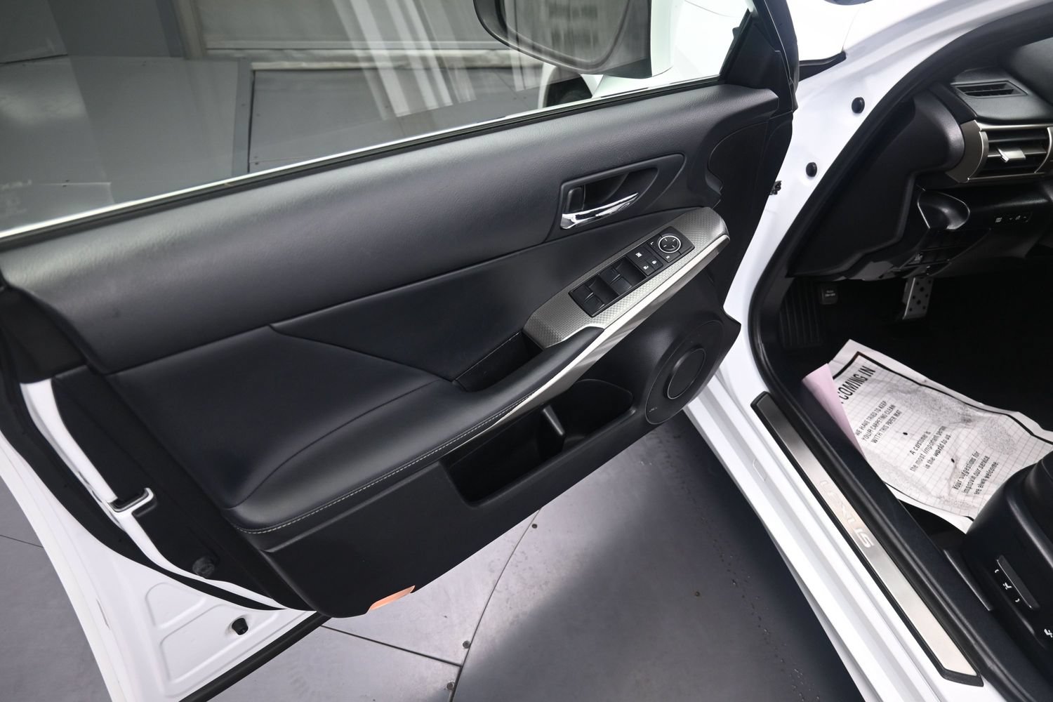 Used 2016 Lexus IS 200t RWD image 16