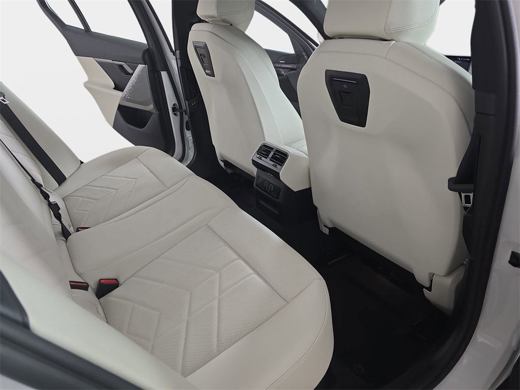 Used 2026 BMW 530i xDrive w/ Premium Package image 12