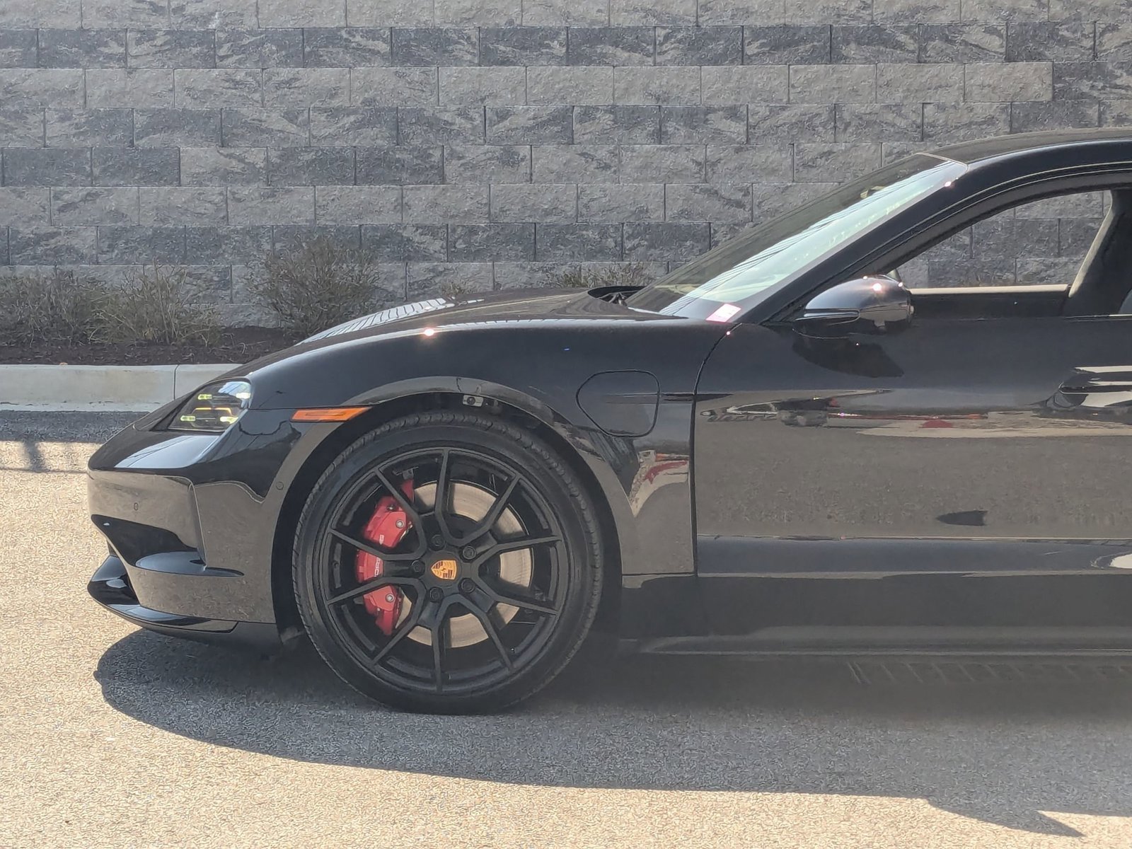 New 2025 Porsche Taycan GTS image 12