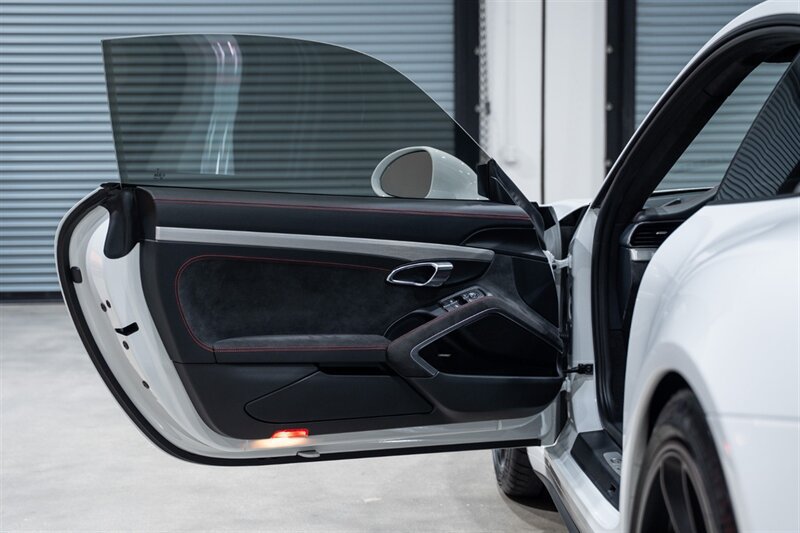 Used 2018 Porsche 911 GT3 RWD image 24